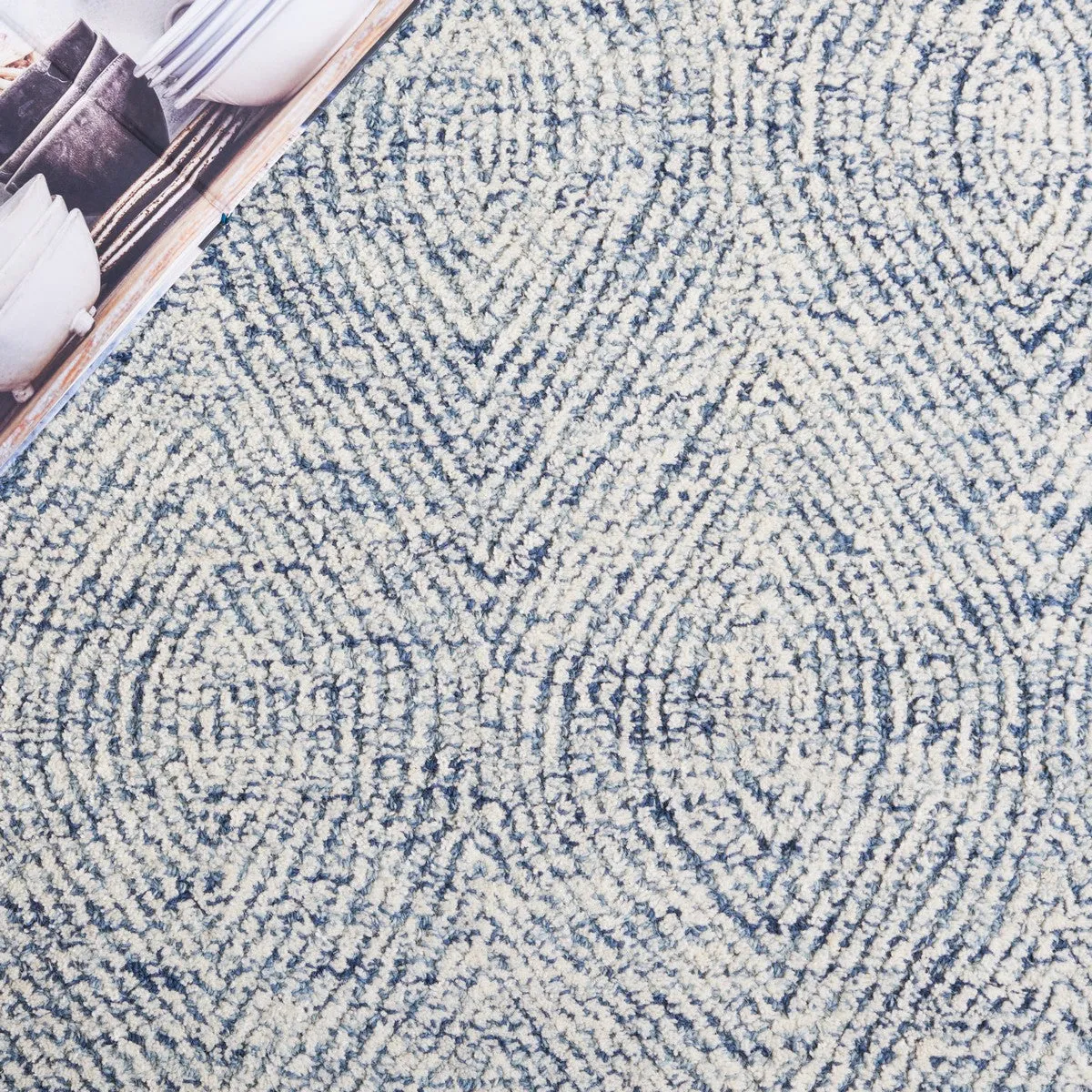 Abstract Hand Tufted Wool Rug from India – Stylish and Durable Home Decor for Any Space