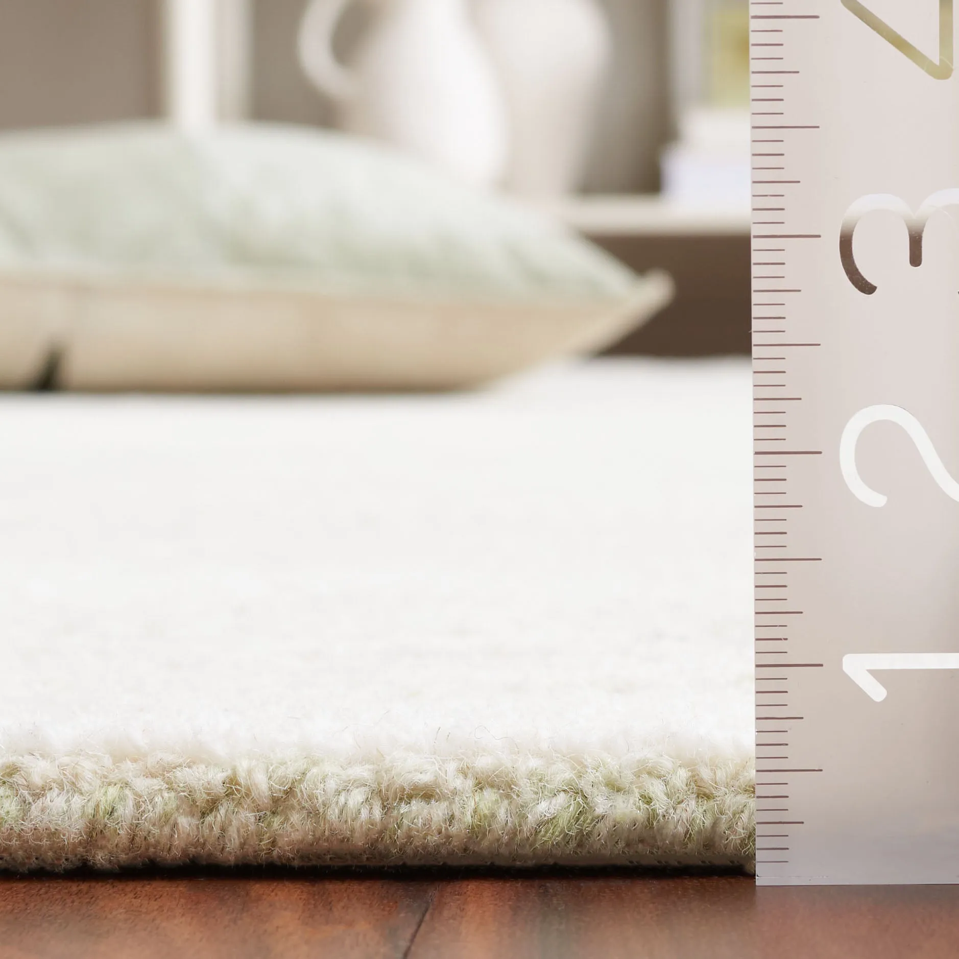 Abstract Hand Tufted Wool Rug from India – Stylish and Durable Home Decor for Any Space