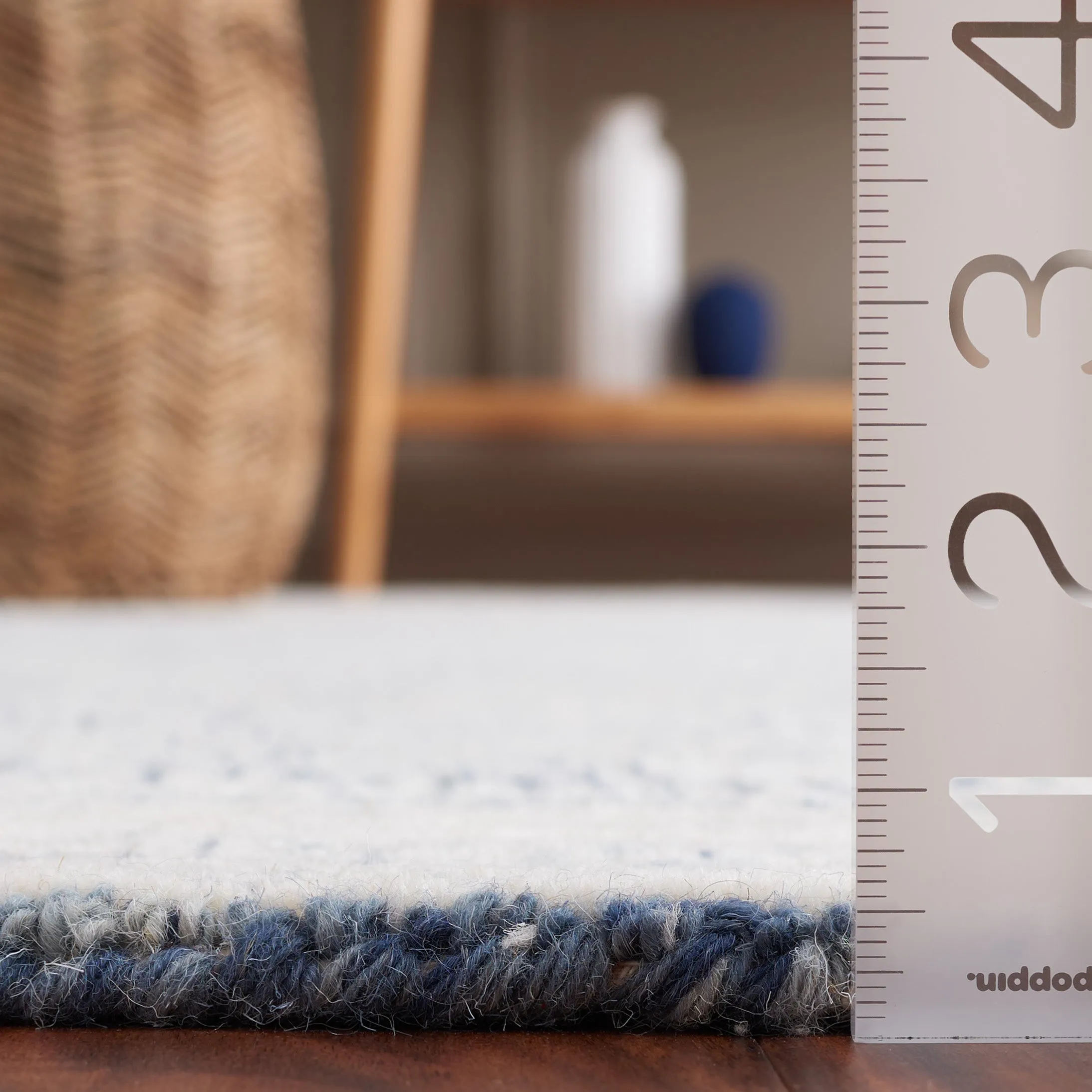 Abstract Hand Tufted Wool Rug from India – Stylish and Durable Home Decor for Any Space