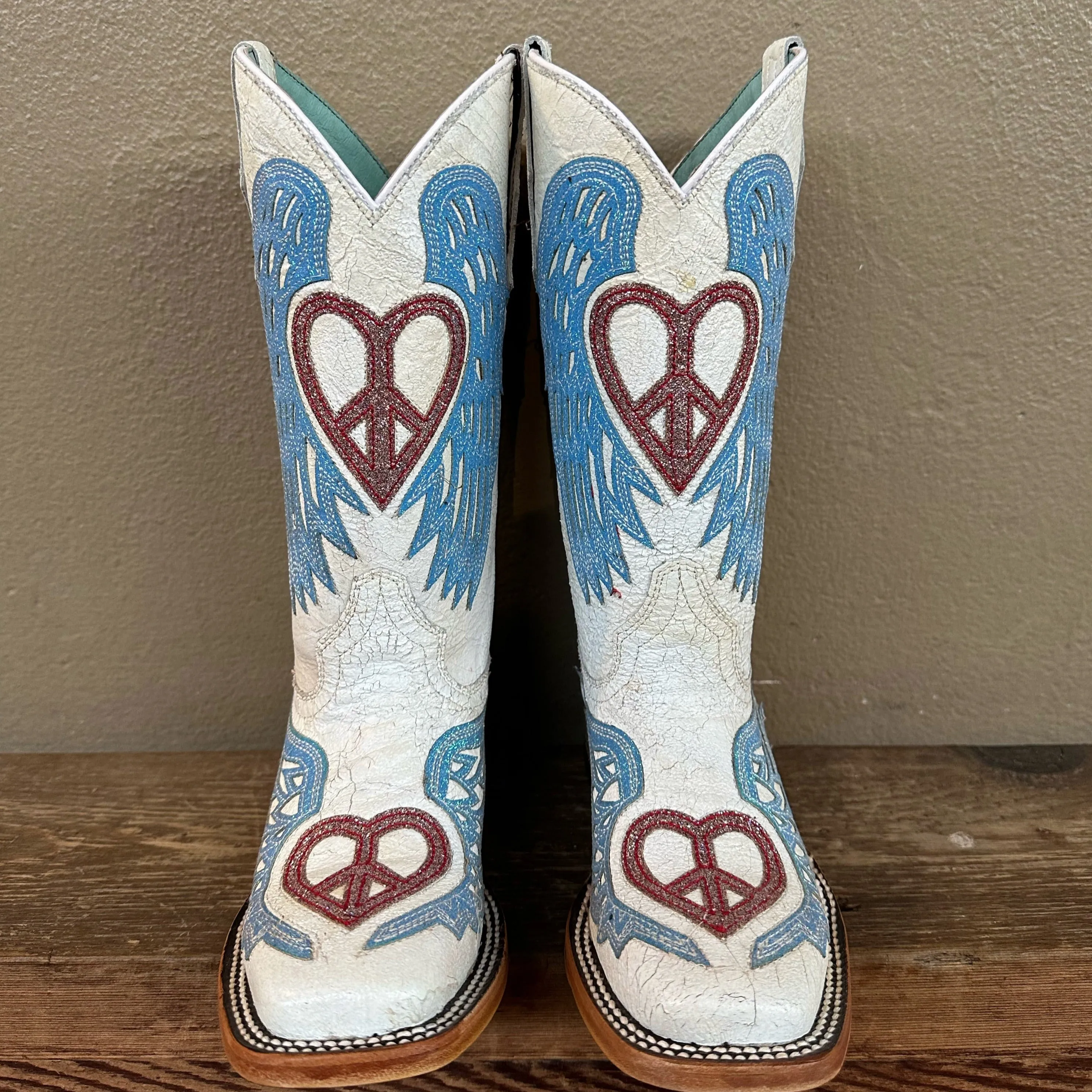 Boot SQ White/Blue Heart T0147