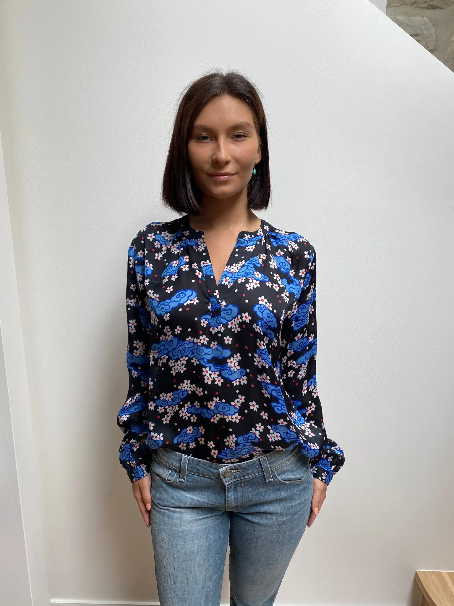 Primrose Park Sandy Open Shirt in Clouds Blue and White on Black