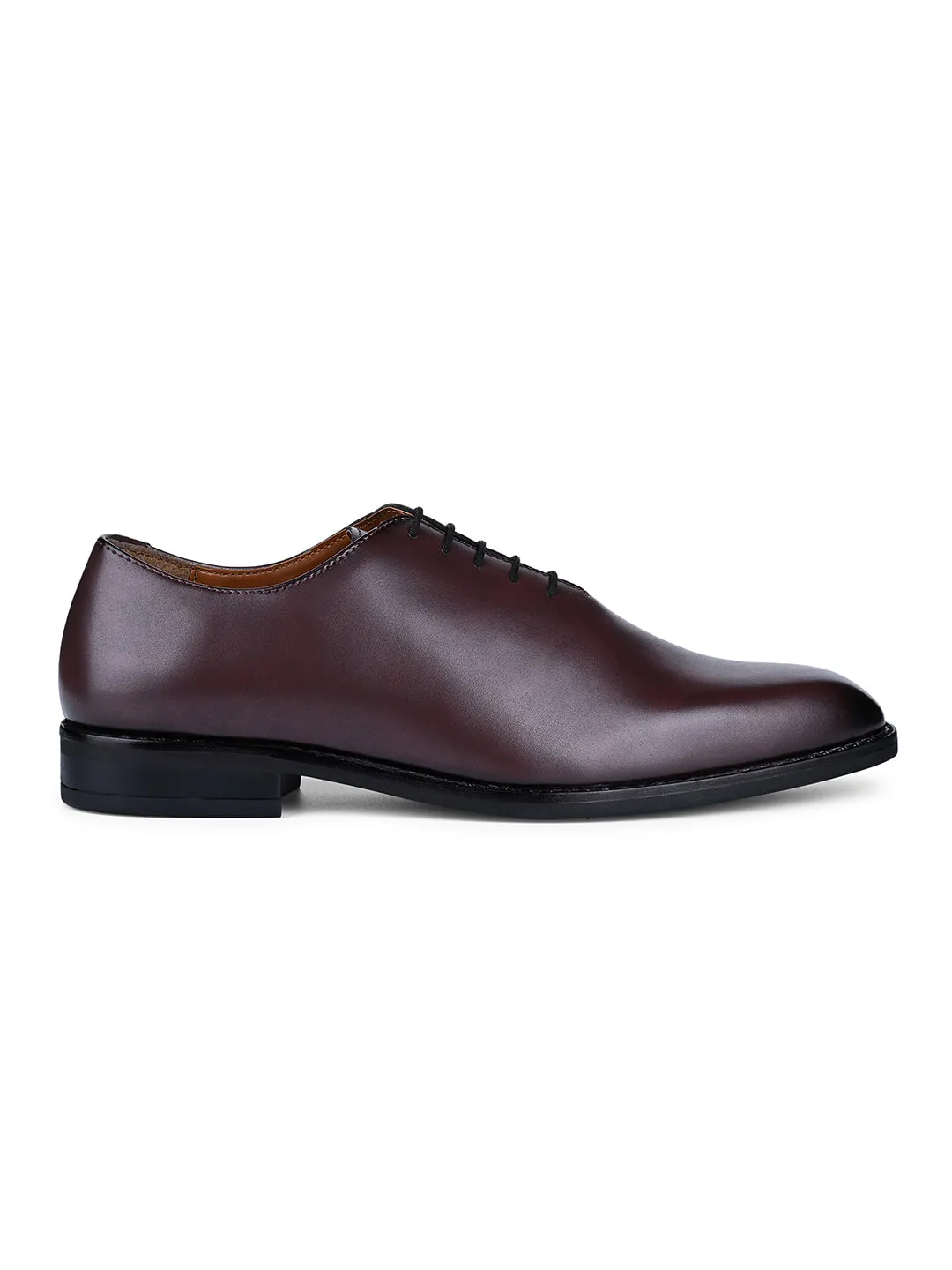 Rosewood Handcrafted Lace-Up Wholecut Derby Shoe