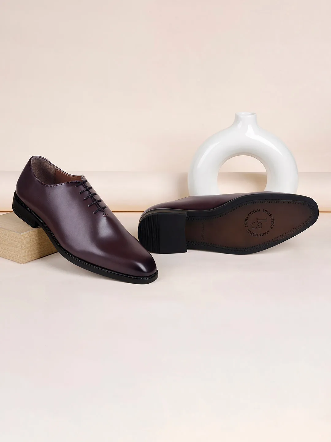 Rosewood Handcrafted Lace-Up Wholecut Derby Shoe