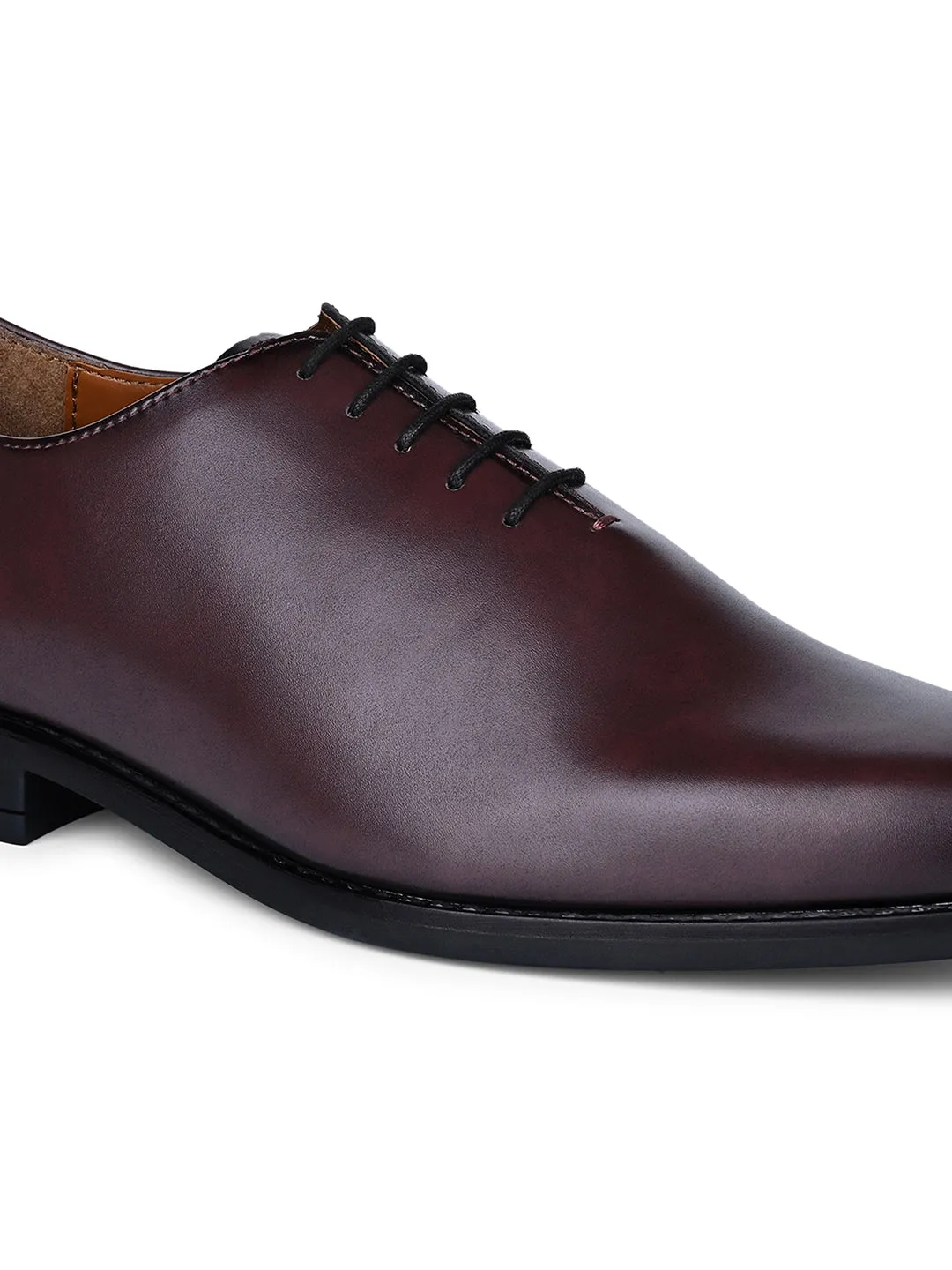 Rosewood Handcrafted Lace-Up Wholecut Derby Shoe