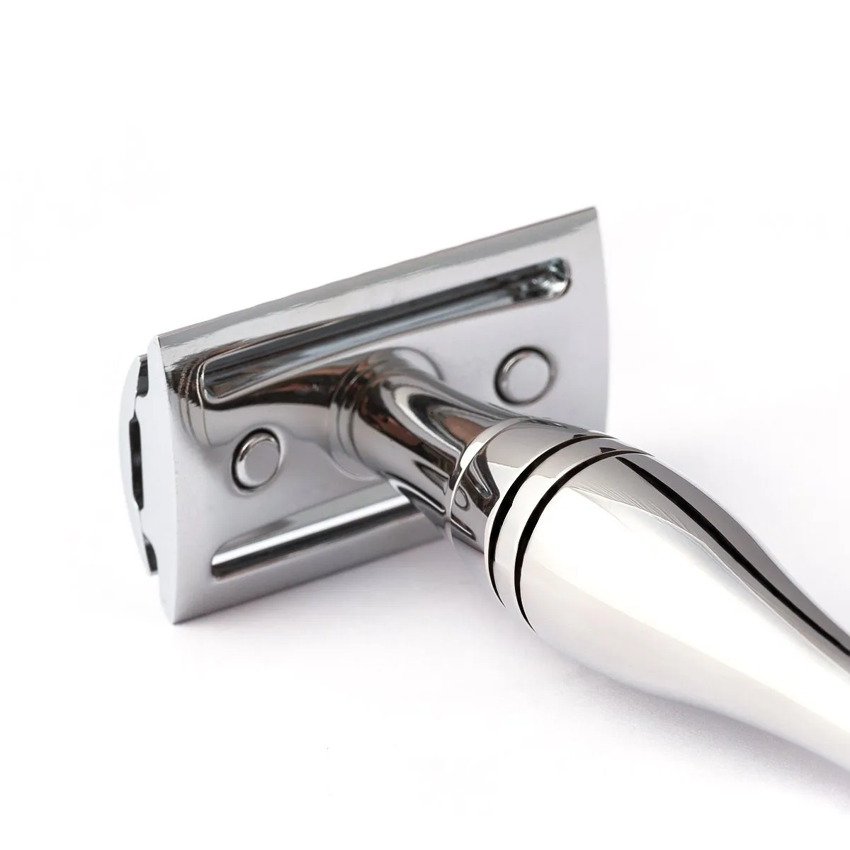 Wilde & Harte Osterley Contemporary Design Shaving Gift Set