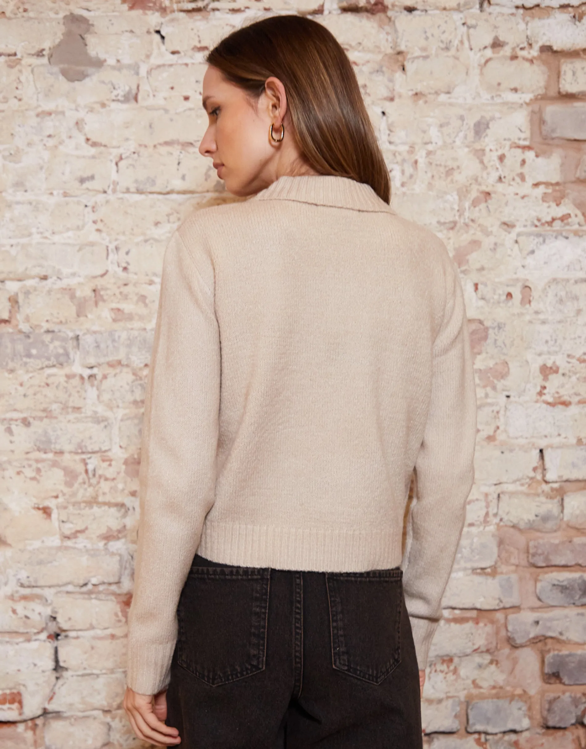 Women's Beige Cropped Collared Knitted Cardigan