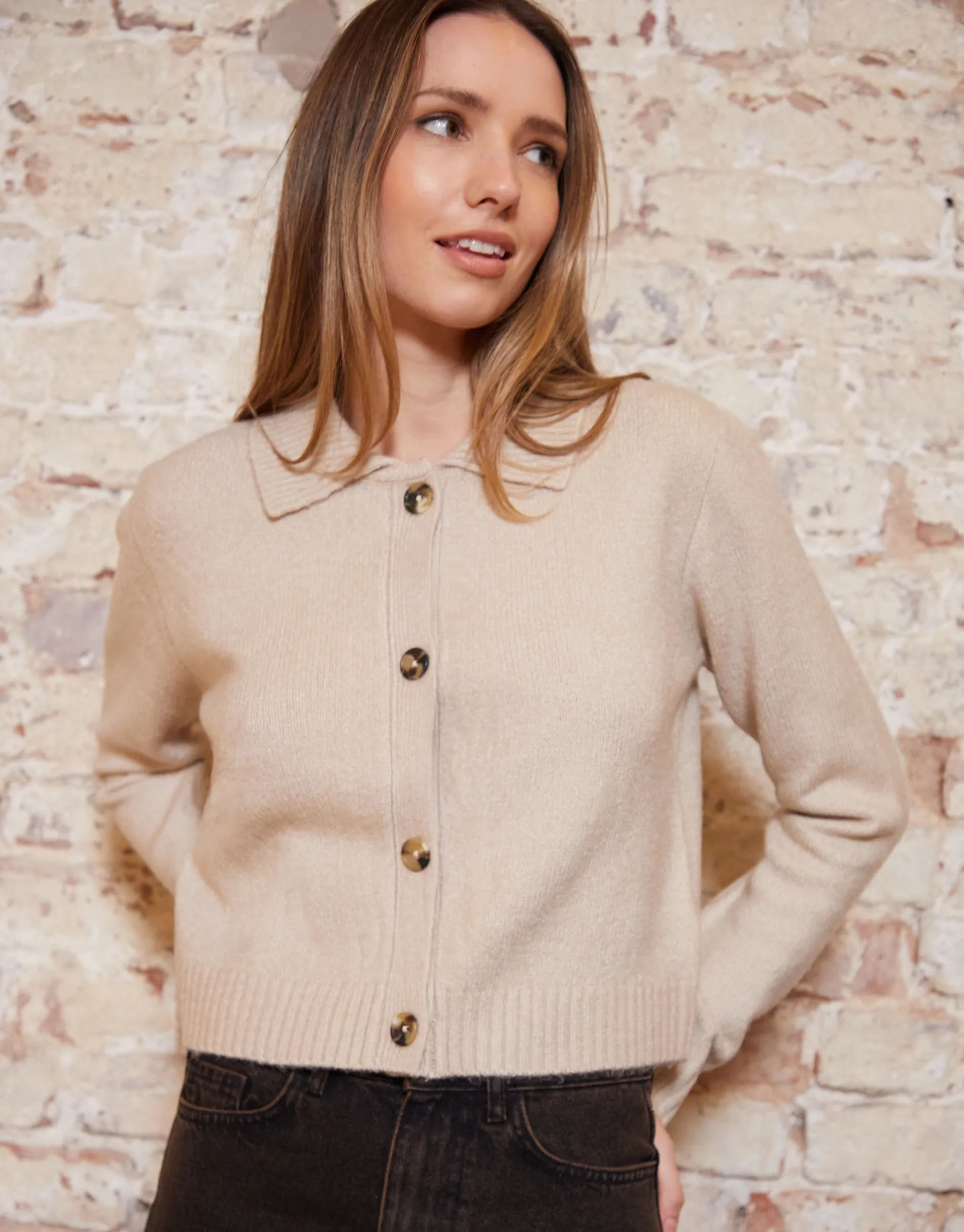 Women's Beige Cropped Collared Knitted Cardigan