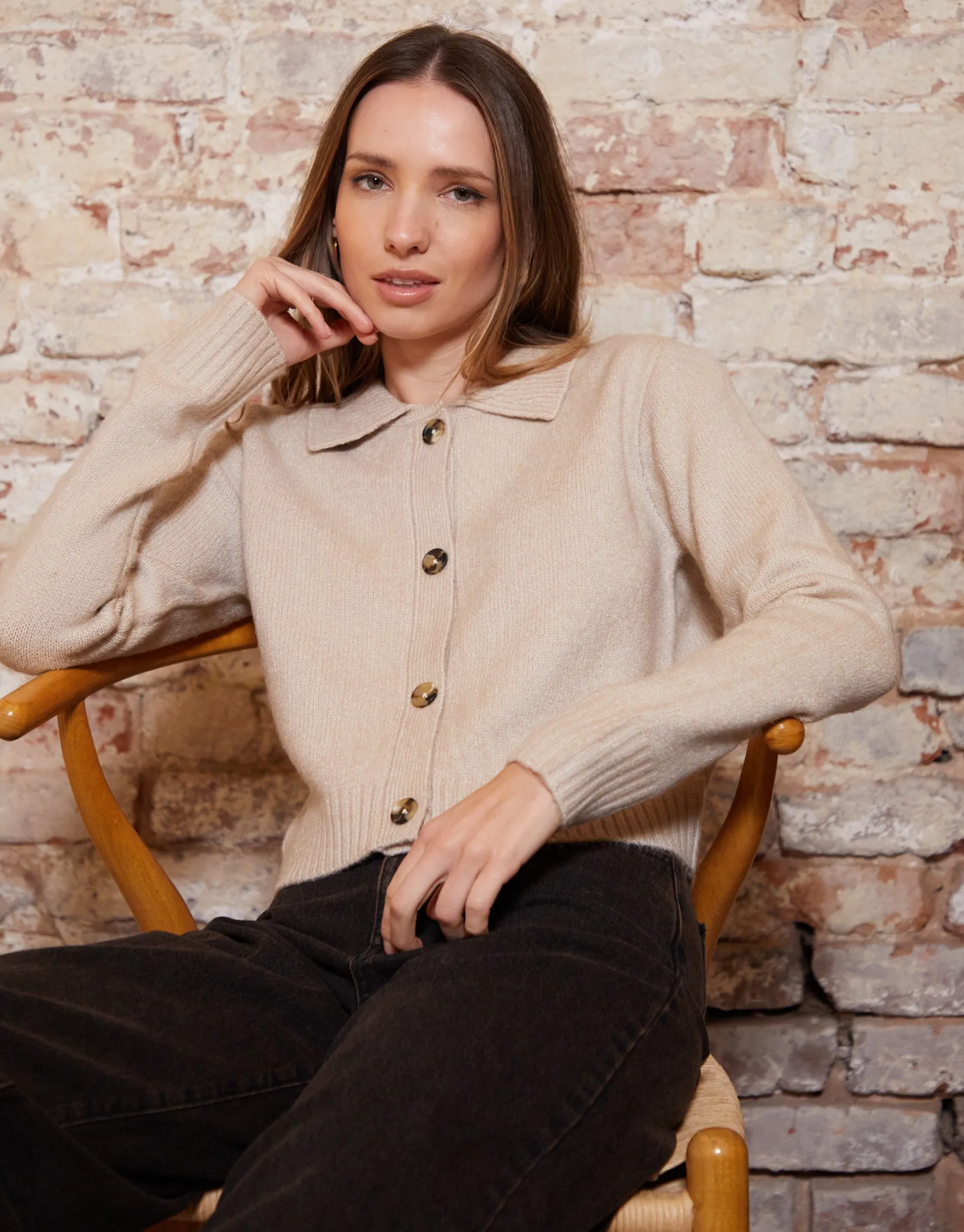Women's Beige Cropped Collared Knitted Cardigan